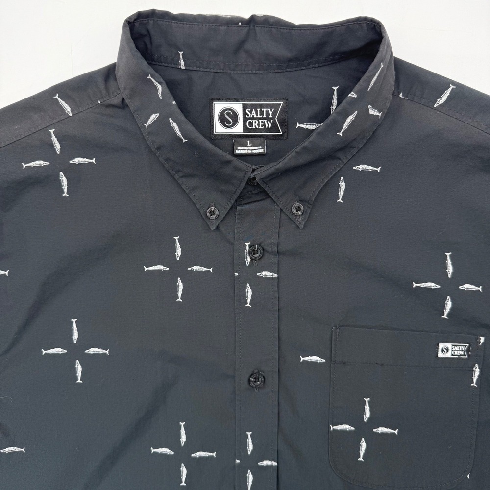 Salty Crew Button Down Shirt Mens Large Black Fish Print Short Sleeve Casual Top